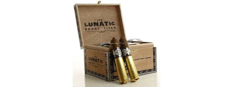 Casa Fernandez JFR Lunatic - одна из самых популярных сигар