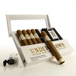 Подарочный набор Drew Estate Undercrown Shade (5 штук). Резак, зажигалка с 4мя соплами и пробойником. Ecuador Connecticut 6*52 Grand Toro. Рейтинг 91 (№2043)