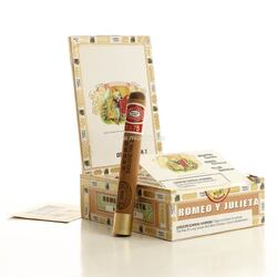 Подарочный набор Romeo y Julieta Cedro Deluxe No 2 (в коробке 10 штук). Colorado Maduro 5(1/2)*44 Corona (№2233)