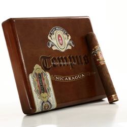 Подарочный набор Alec Bradley Tempus (10 штук). Nicaraguan 6*52 Toro. Рейтинг 94. Топ 25 в 2008 и 2017 году (№2260)