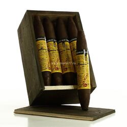 Подарочный набор Alec Bradley Black Market Vandal (10 штук). Nicaraguan 5(3/4)*60 Perfecto (№2452)