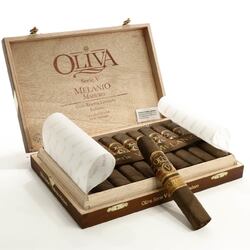 Подарочный набор OLIVA Serie 'V' Melanio (10 штук) San Andres 5*52 Robusto Pressed. Рейтинг 96. №1 2014года (№798)