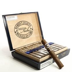 Подарочный набор (20 штук) Romeo y Julieta Media Noche. Maduro 6*52 Toro (№803)